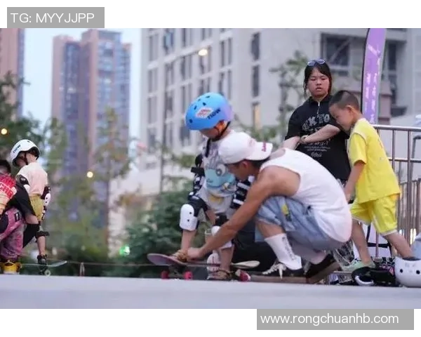 重庆滑板队默契配合探秘：团队精神与技巧的完美结合